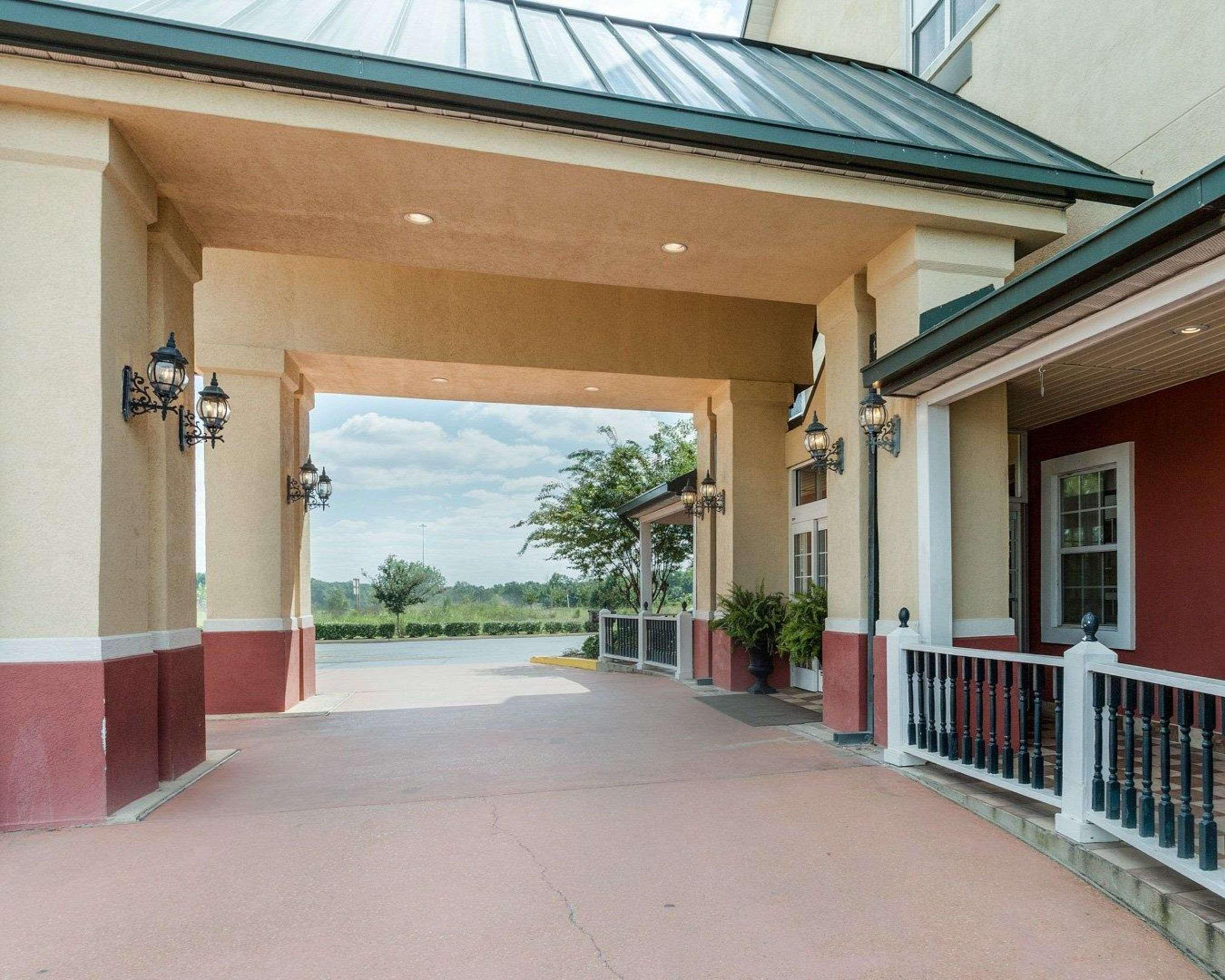Comfort Inn & Suites Grenada Exterior foto
