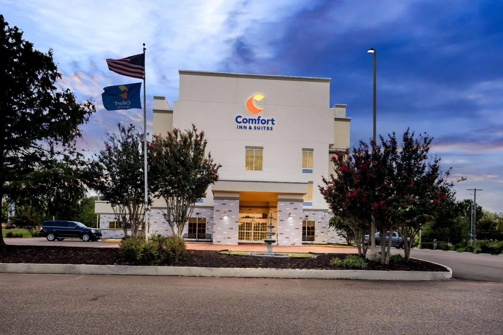 Comfort Inn & Suites Grenada Exterior foto